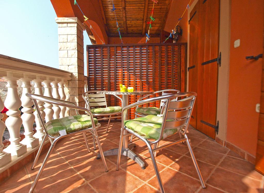 Apartments Anto 1296 Pula Exterior foto